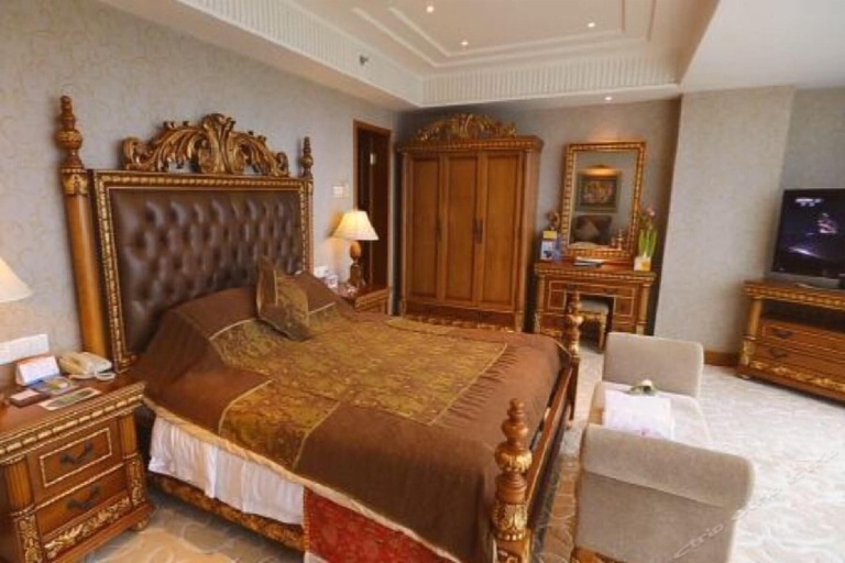 Bedroom 3, Haikou Golden Sea View Hotel, Haikou