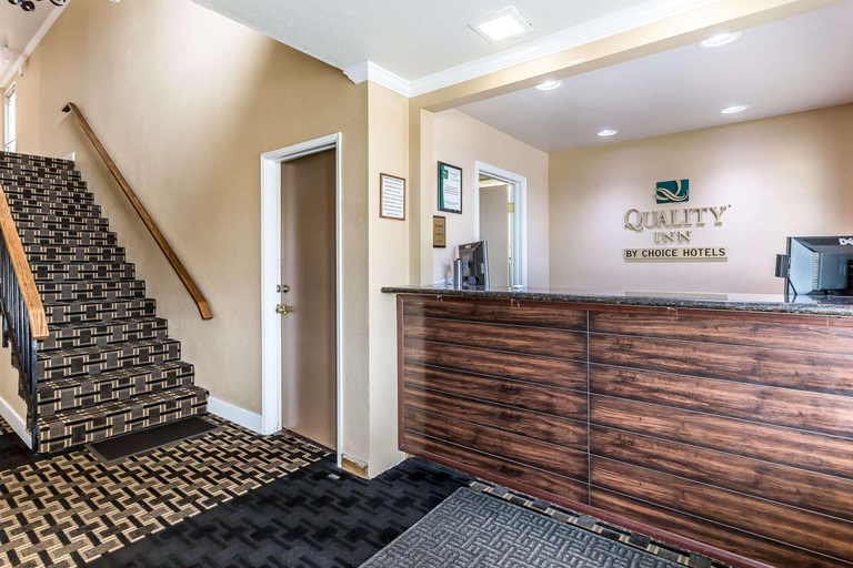 Public Area 2, Quality Inn near Hearst Castle, San Luis Obispo