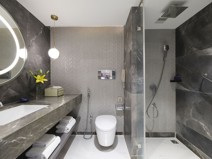 Bathroom 5, Vivanta Vijayawada, MG Road, Krishna