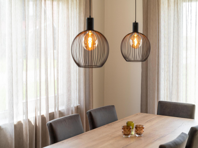 Others 5, Your Coastal Retreat with Pool, Tholen