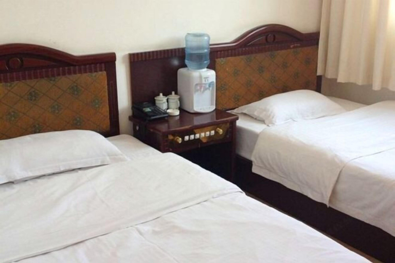 Bedroom 3, Industry Hotel, Yantai