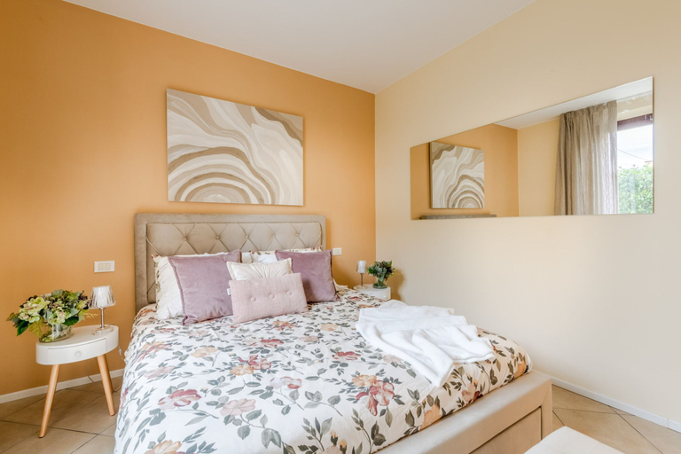 Room 2, Casa Ambra in Lucca With 1 Bedrooms and 1 Bathrooms, Lucca
