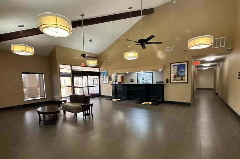 Public Area 2, Super 8 by Wyndham Alexandria LA, Rapides