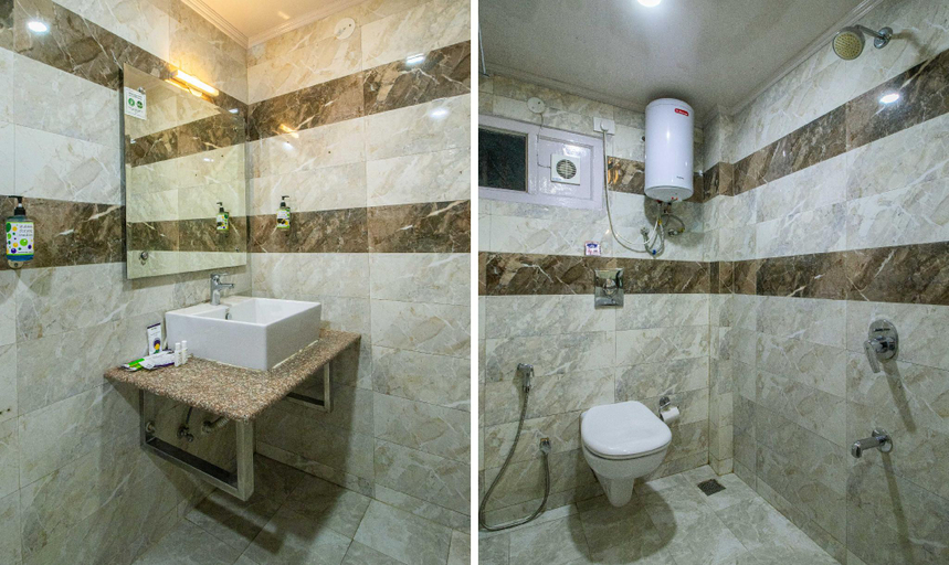 Bathroom 4, Treebo Maharaja, Shimla