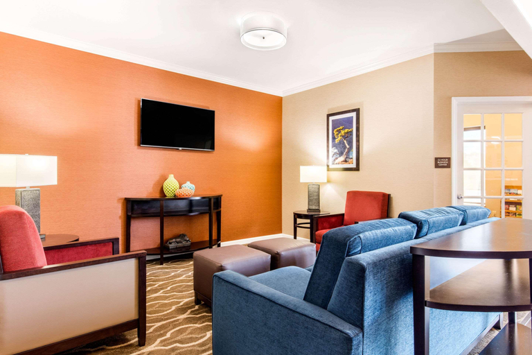 Public Area 2, Comfort Inn & Suites Bryant - Benton, Saline