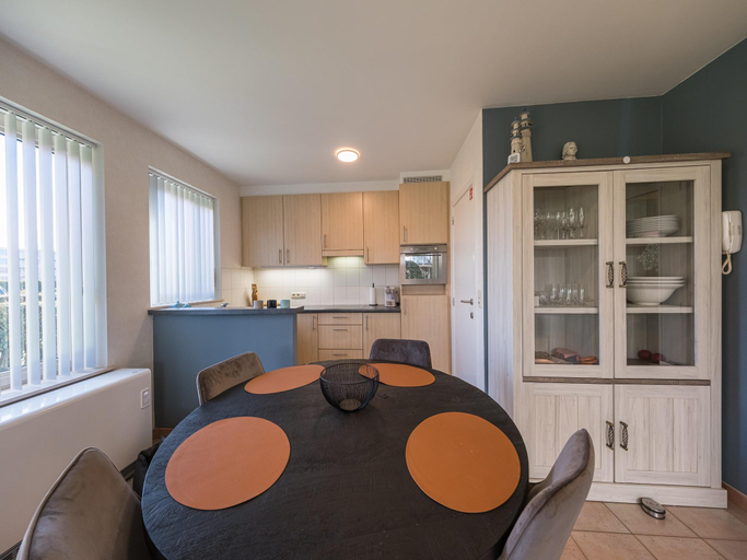 Others 5, Ground floor apartment with large garden, West-Vlaanderen