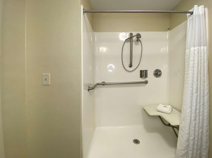 Bedroom 3, Comfort Inn East Windsor - Springfield, Hartford