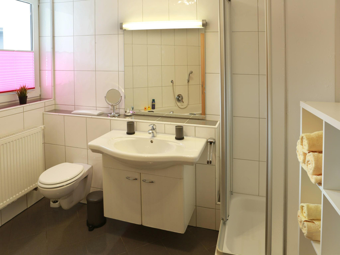 Bathroom 3, Wohnung mit Balkon und toller Aussicht, Waldeck-Frankenberg