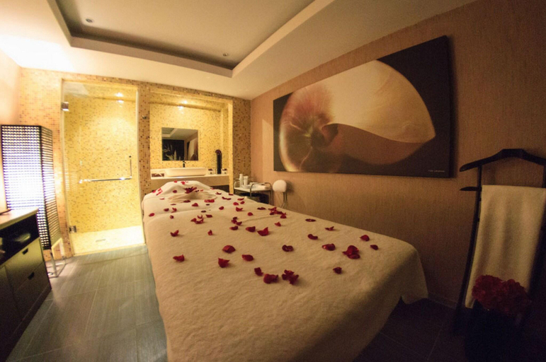 Bedroom, Donatello Boutique, Almaty