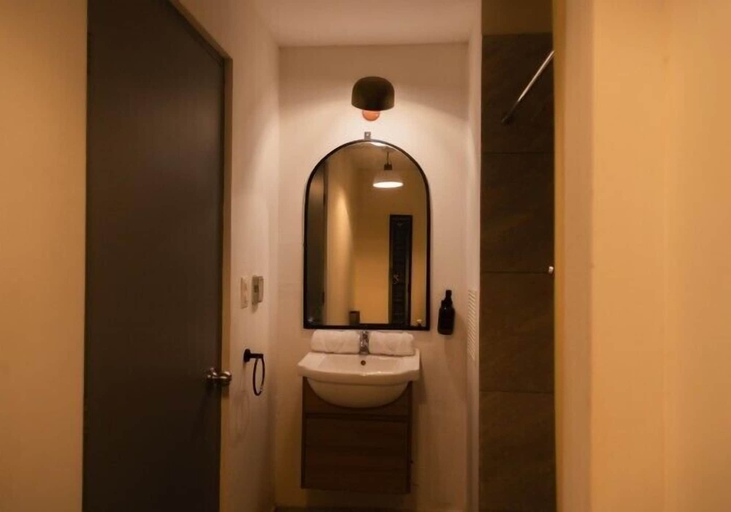 Bathroom 3, qema Lima, Lima