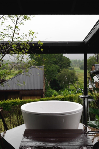 Bathroom 4