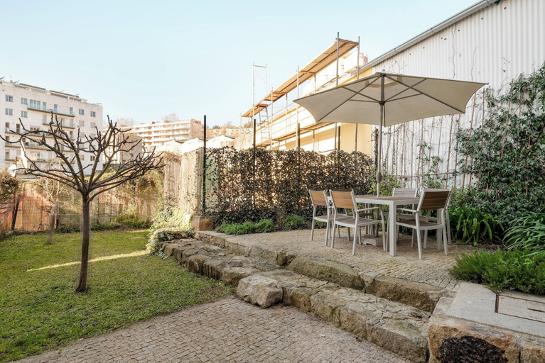Exterior & Views 2, Flora3 Flora Apartments, Studio w/ Garden View, Porto