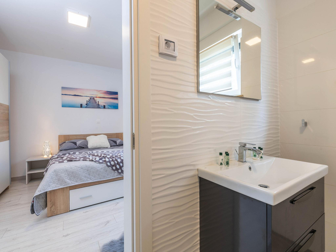 Bedroom 3, Holiday Home in Prodol with Private Pool, Marčana