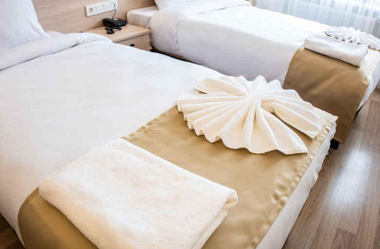 Bedroom 3, Royal Bosphorus Hotel, Fatih