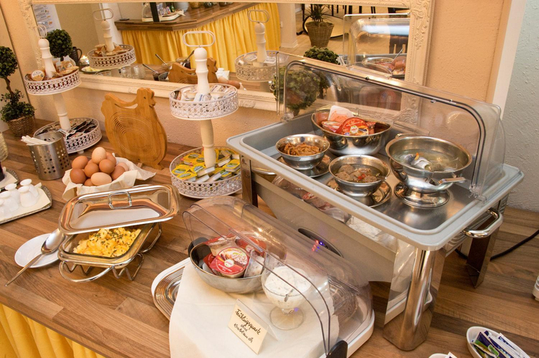 Food & Drinks 3, Hotel Garni Zum Grunen Baum, Paderborn
