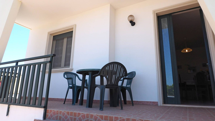 Room 2, Villetta Torre Suda 1, Lecce