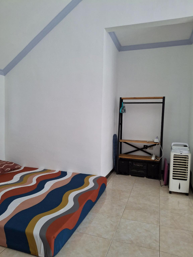 Bedroom 2, Three M Homestay, Malang