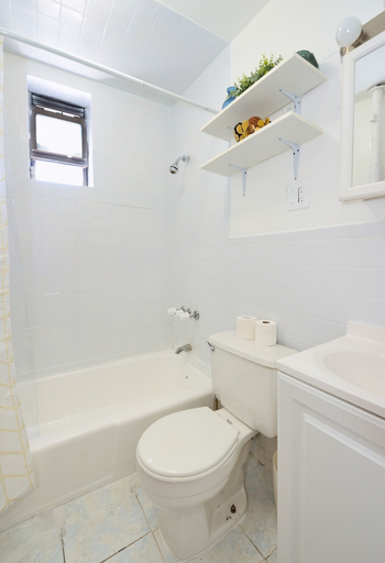 Room 4, 3BR Apartment in Big Apple, New York