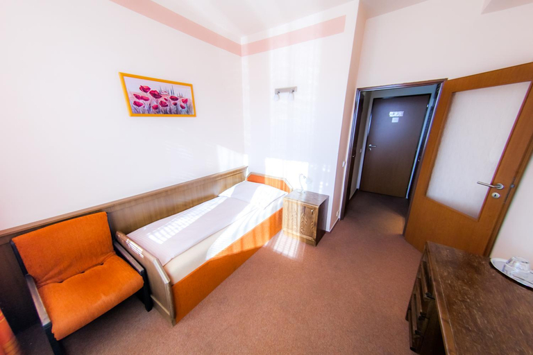 Bedroom, Hotel Vsacan, Vsetín