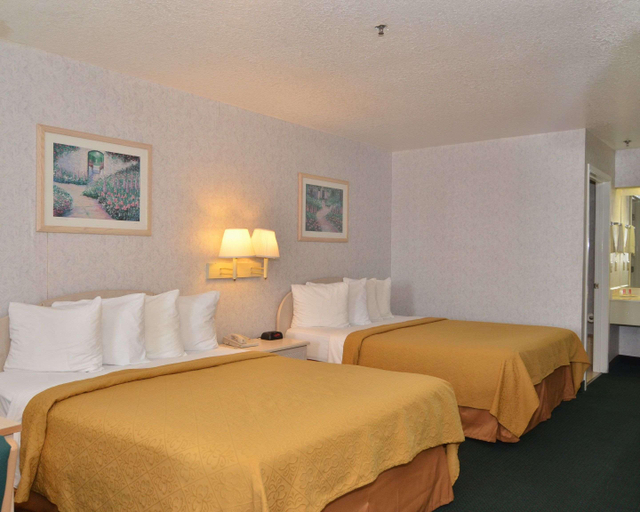 Bedroom 3, Econo Lodge Downtown South, Bexar