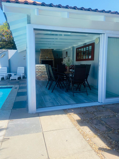 Others 2, Venice King Room, Nelson Mandela Bay