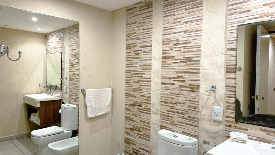 Bathroom 3, House Park Boutique - Casa de Huespedes, La Capital