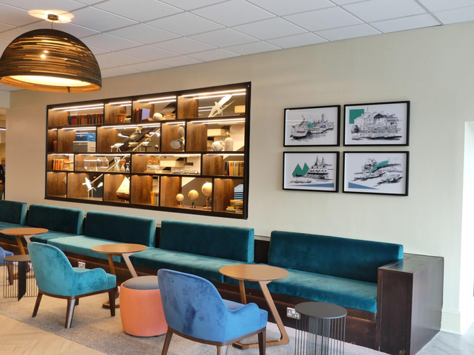 Public Area 4, Mercure Bedford Centre Hotel, Bedfordshire