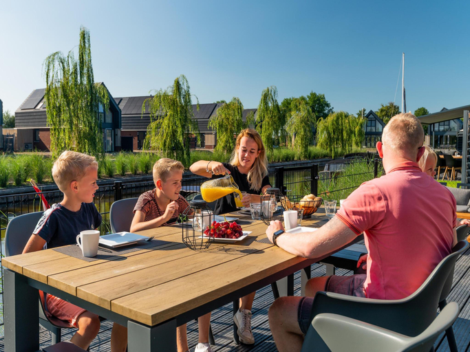 Others 5, Water Villa in Balk with Private Jetty, Gaasterlân-Sleat