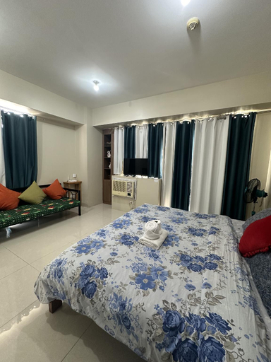 Bedroom 2, Nearest Place to Stay in NAIA Terminal 3, Pasay City