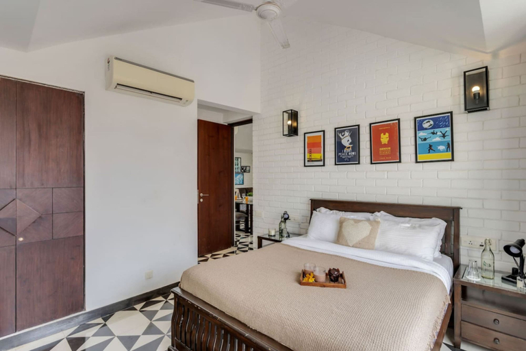 Room 4, Modern 2bhk w Rooftop Pool 10 Mins Drive to Beach, North Goa