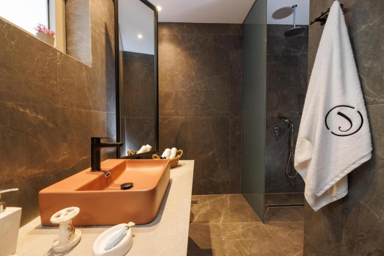 Bathroom 3, Jolly Suites, Crete