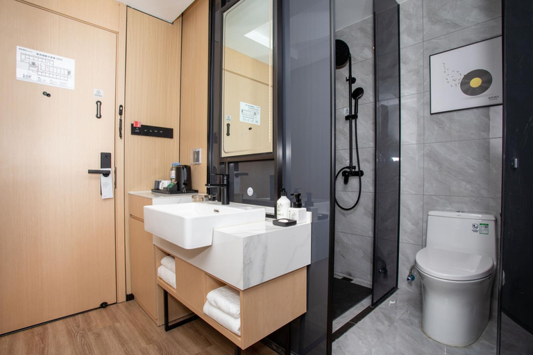 Bathroom 2, GreenTree Inn Shanghai Dabaishu Business Hotel, Shanghai