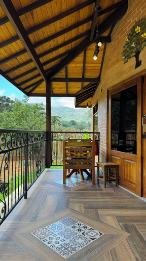 Food & Drinks 4, Flores da Mantiqueira, Camanducaia