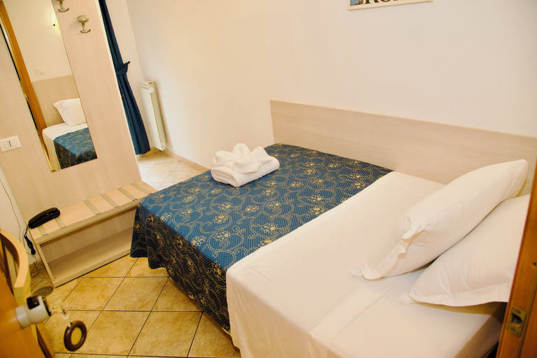 Bedroom 4, HOTEL MARECHIARO, Rome