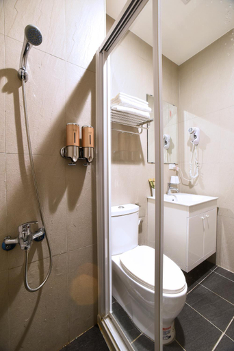 Bathroom 5, Mountain Sea Villa, Lienkiang (Matsu Islands)
