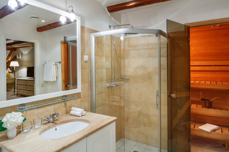 Bathroom 4, Schlossle, Tallinn
