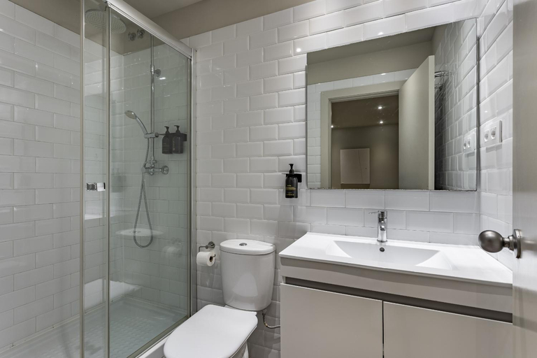 Bathroom 4, Barcelona 226 Exclusive Rooms, Barcelona