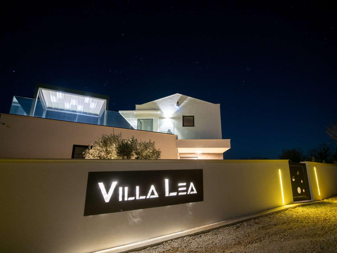 Exterior & Views 1, Stylish Stay with Hot Tub, Labin