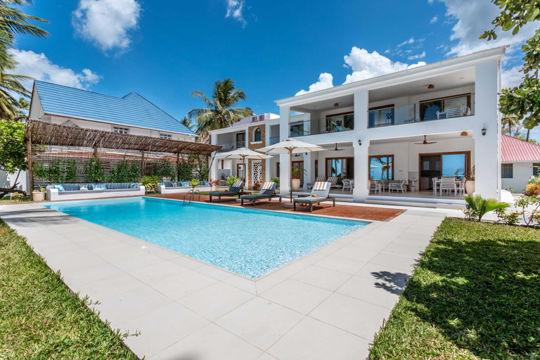 Exterior view 3, Villa Serene, Kusini