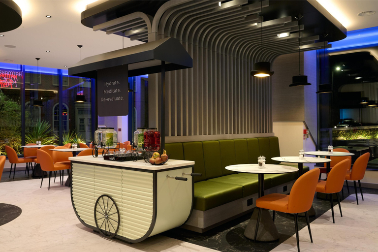 Food & Drinks 5, Spark by Hilton Luton, Luton