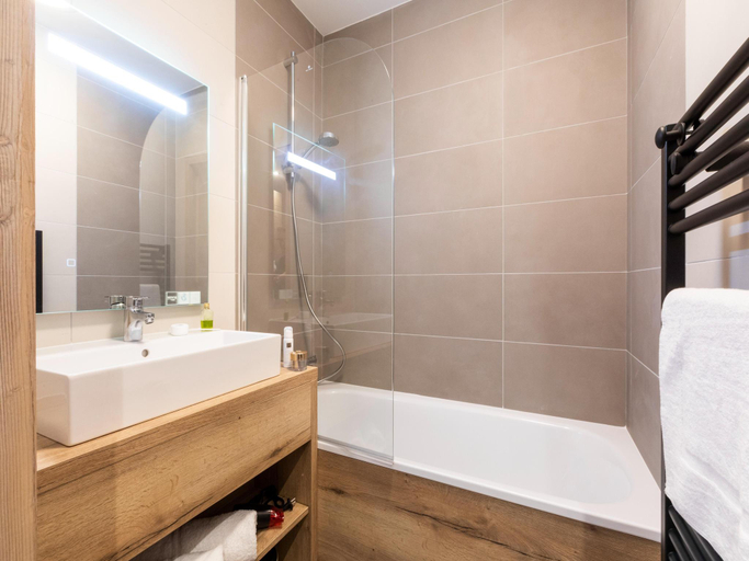 Bathroom, Chalet in Samoens near Ski Lift, Haute-Savoie