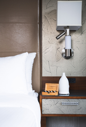 Bedroom 4, Hotel Blu Vancouver, Greater Vancouver