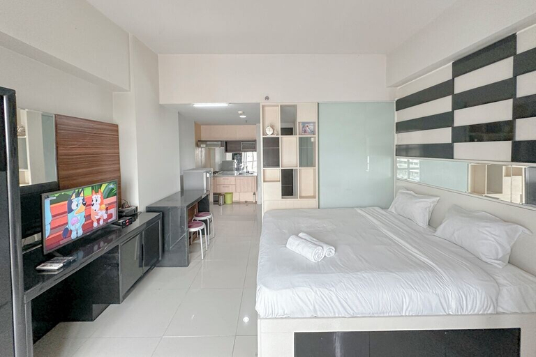 Bedroom, Minimalist and Cozy Studio at The Square Surabaya Apartment, Surabaya