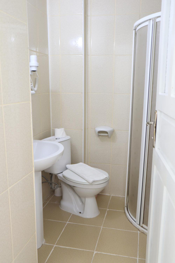 Bathroom 5, Kleopatra Smile Hotel, Alanya