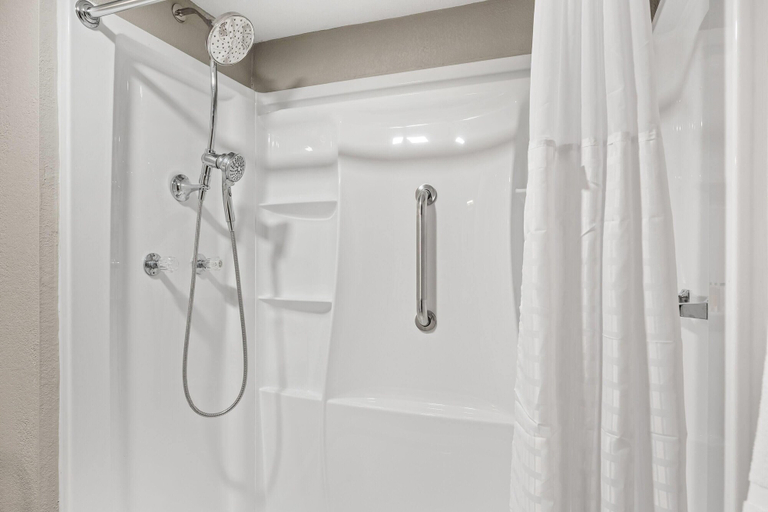 Bathroom 5, Super 8 by Wyndham Harrison AR, Boone