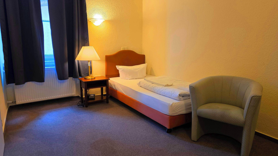 Bedroom, Hotel Eifeler Hof Kyllburg, Eifelkreis Bitburg-Prüm