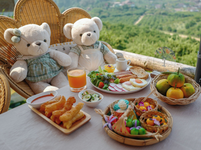 Food & Drinks 5, Akha PhamiO, Mae Sai
