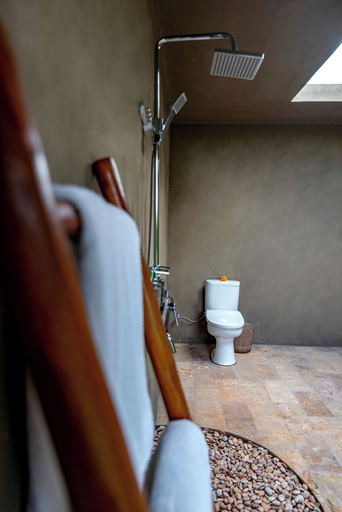 Bathroom 5, Tiare Villa Ubud by Dhananjaya Hospitality, Gianyar