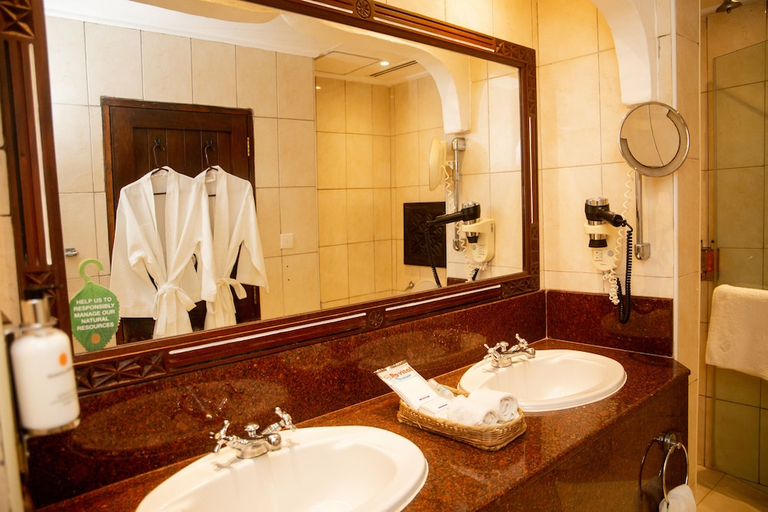Bathroom 5, Serena Beach Hotel & Spa, Kisauni
