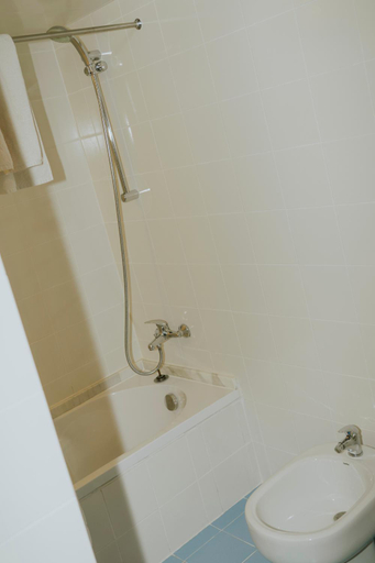 Bathroom 4, Le Cedrus Hotel, Bcharre